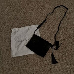 Michael Kors Black Crossbody Bag with Elegant Design